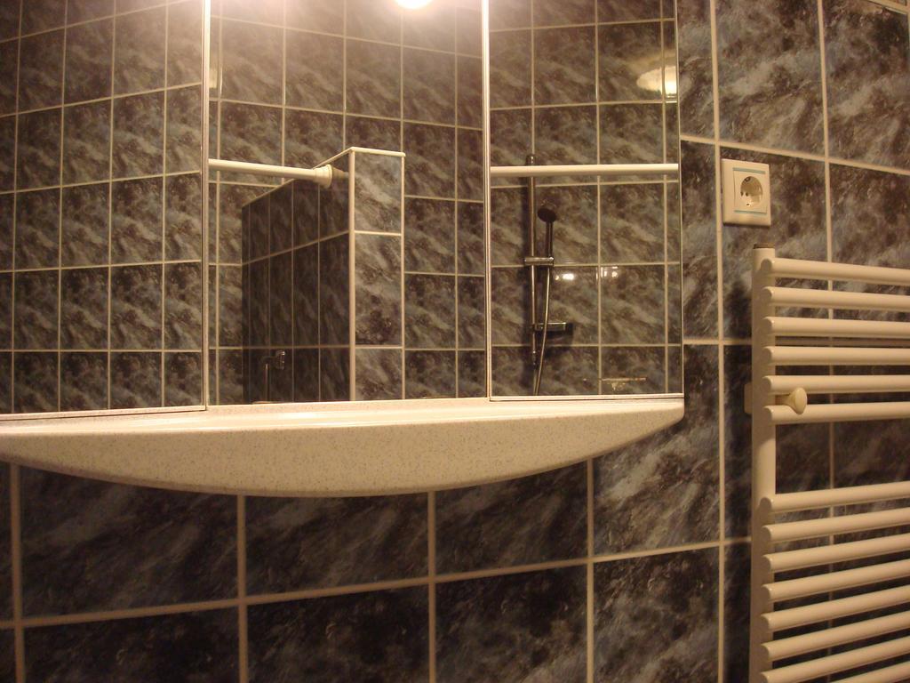 Hotel Arany Trofea エゲル エクステリア 写真