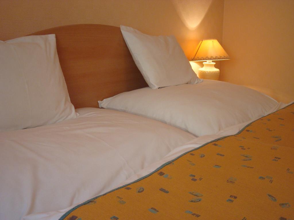 Hotel Arany Trofea エゲル エクステリア 写真